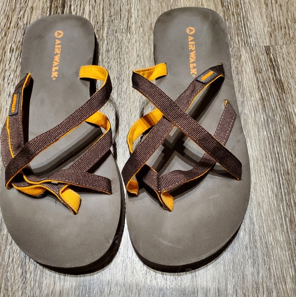 Women's flip flops - Picture 2 of 3